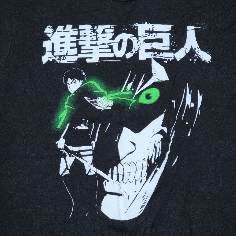 Ripple Junction SS Black Tee "Attack On Titan" - Size Medium